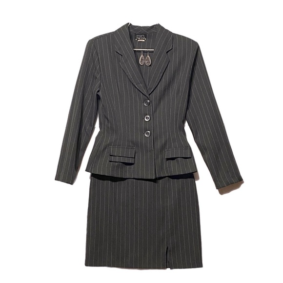 VTG 90 USA Gorpcore Goth Black Pin Stripe Suit Blazer Mini Skirt 3/4 Long Sleeve - Picture 1 of 16